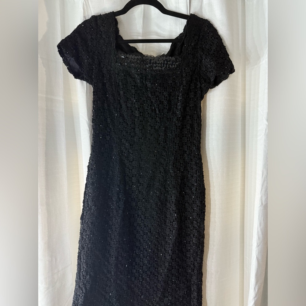 Elegant Black Midi Dress